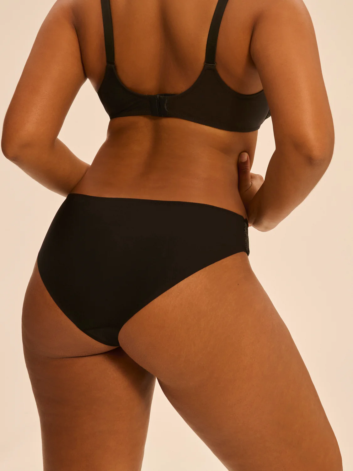 Singuliere Bikini - Black - Image 7