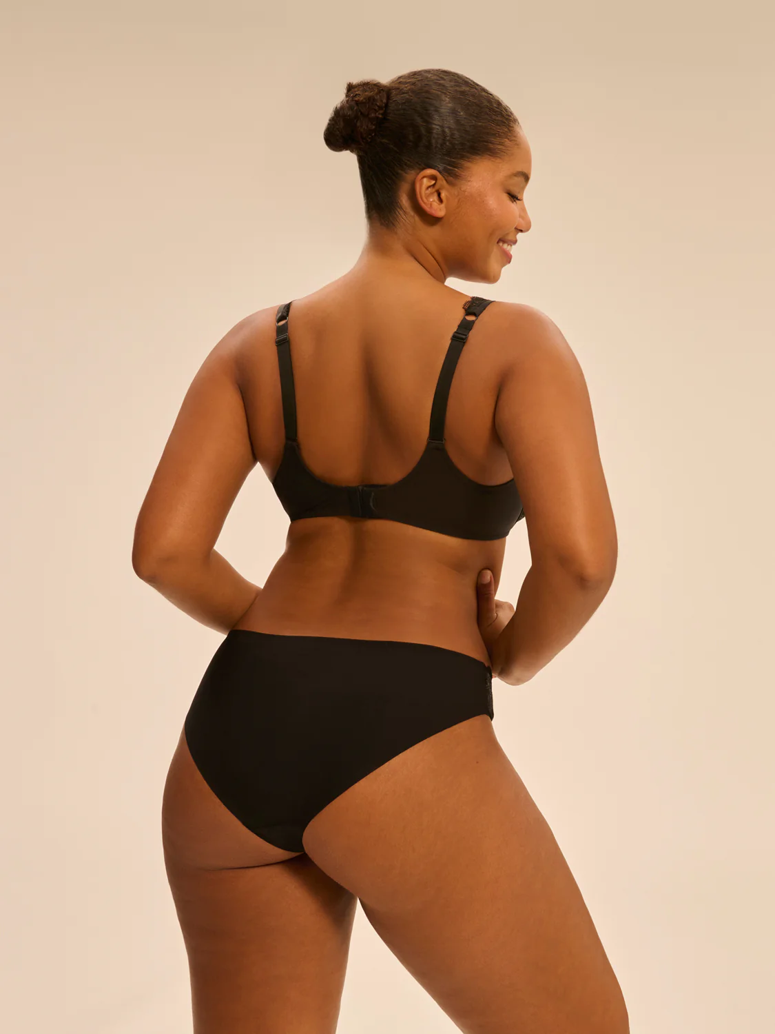 Singuliere Bikini - Black - Image 9