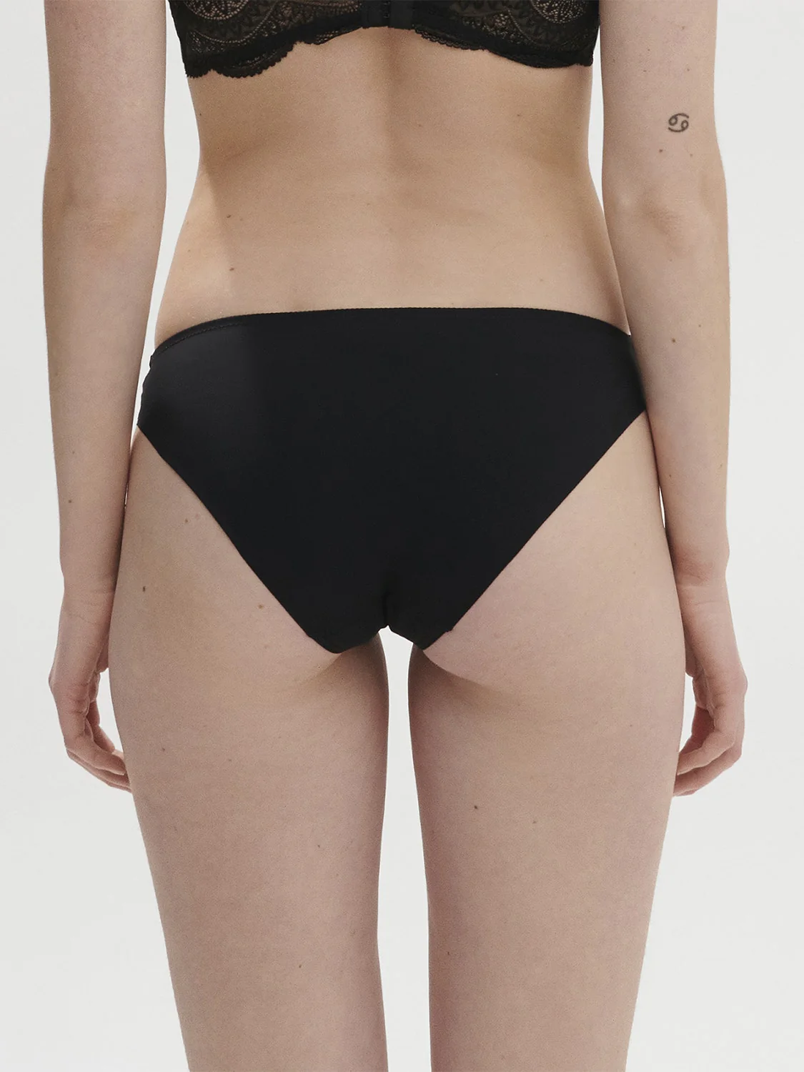 Karma Bikini - Black - Image 2