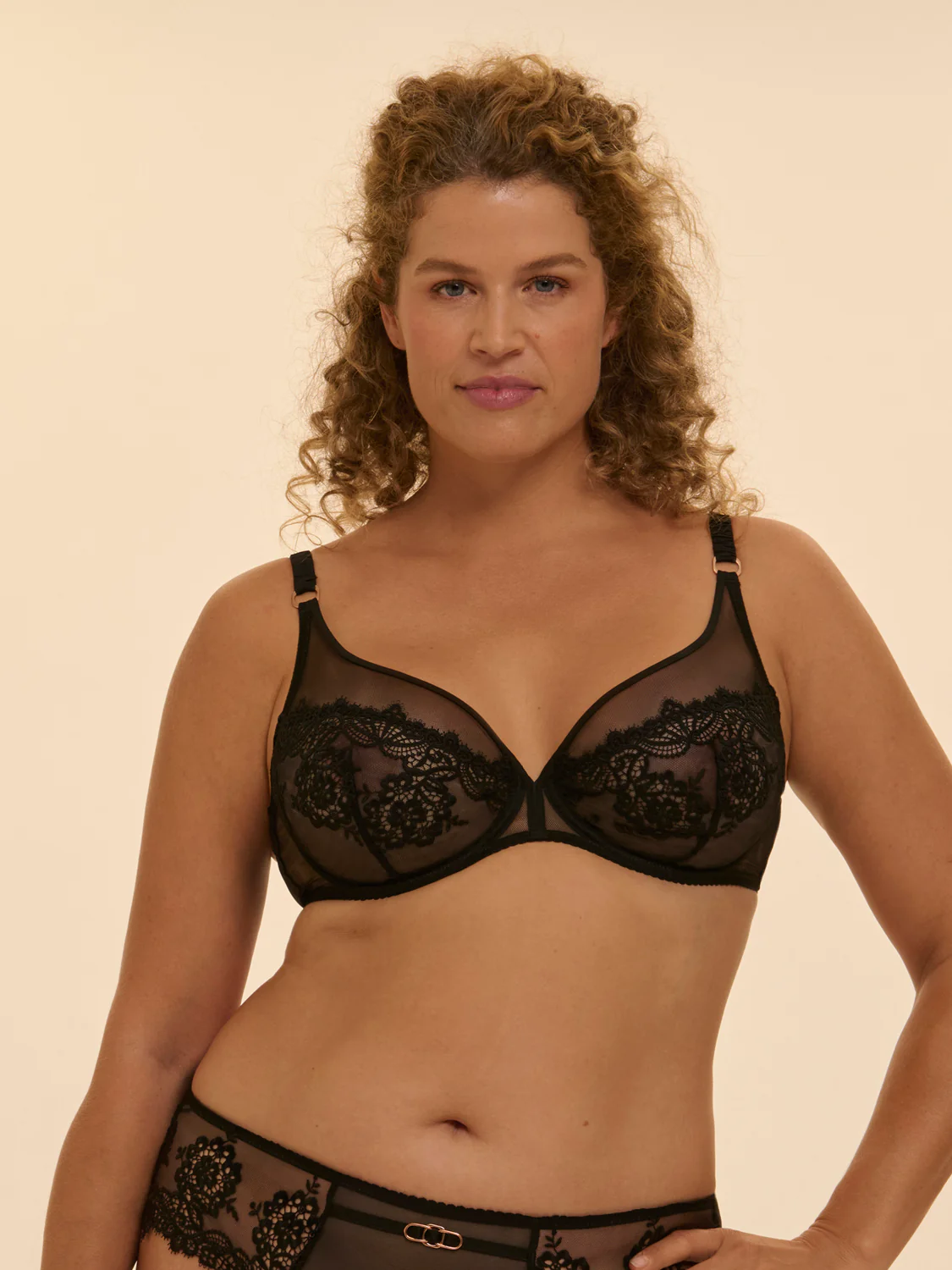 Idole Full Coverage Plunge - Black - Image 7