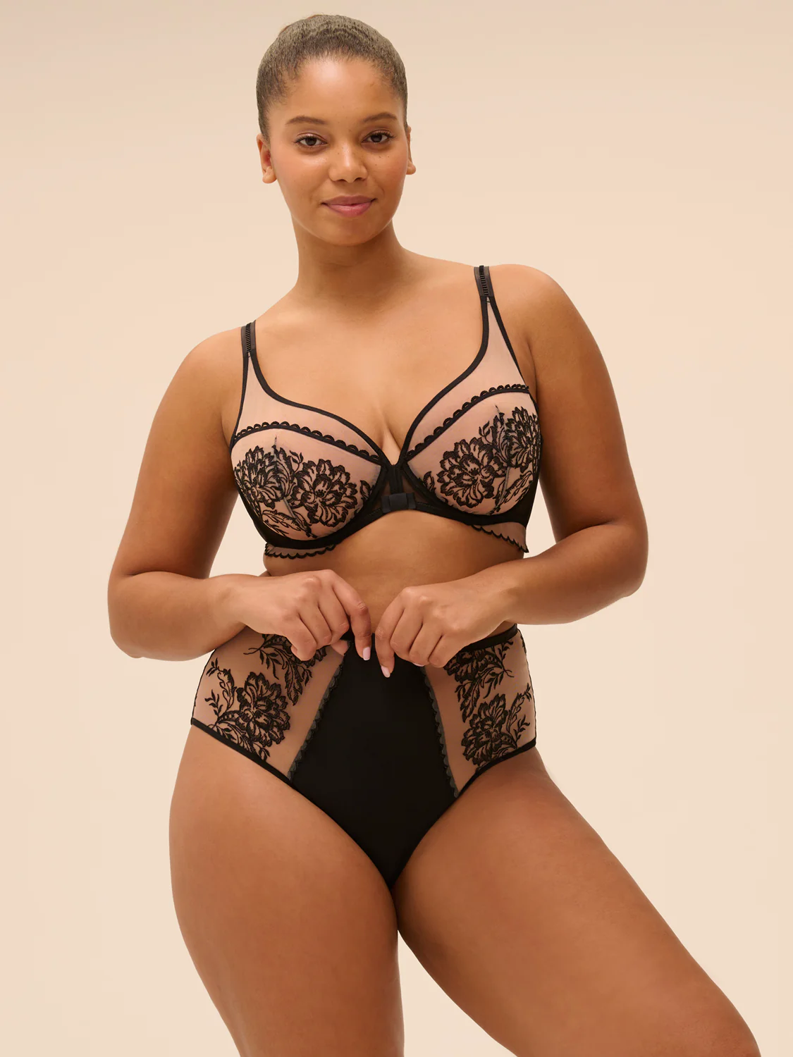 Romance Full Coverage Plunge - Black - Image 9
