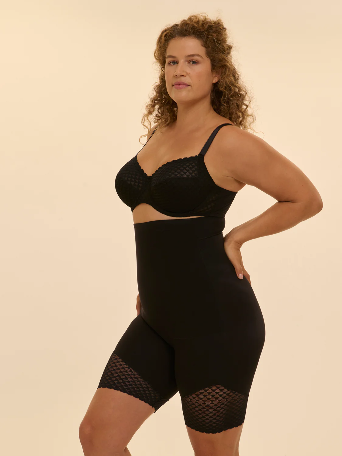 Subtile Full Cup - Black - Image 5