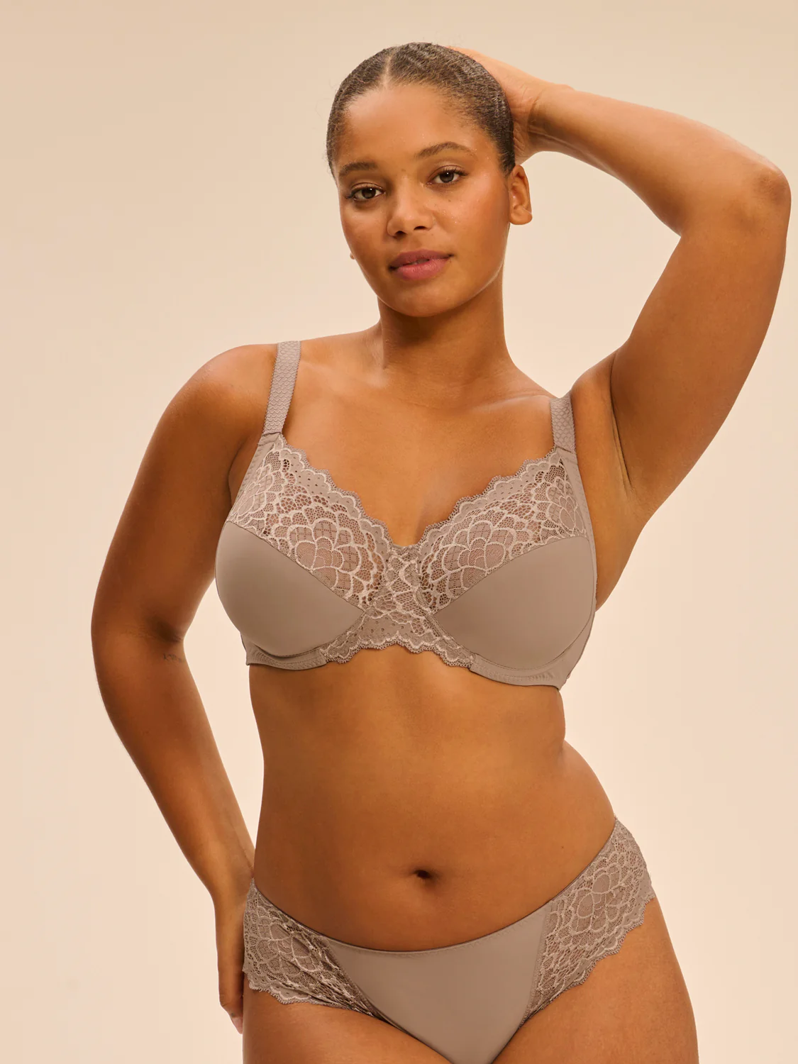 Caresse Full Cup - Greige