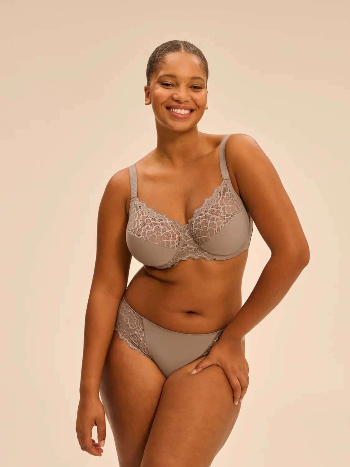 Caresse Full Cup - Greige - Image 3