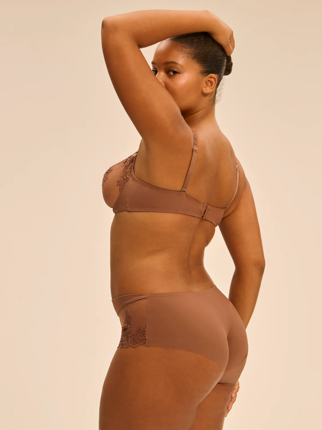 Saga Sheer Demi - Mocha - Image 10