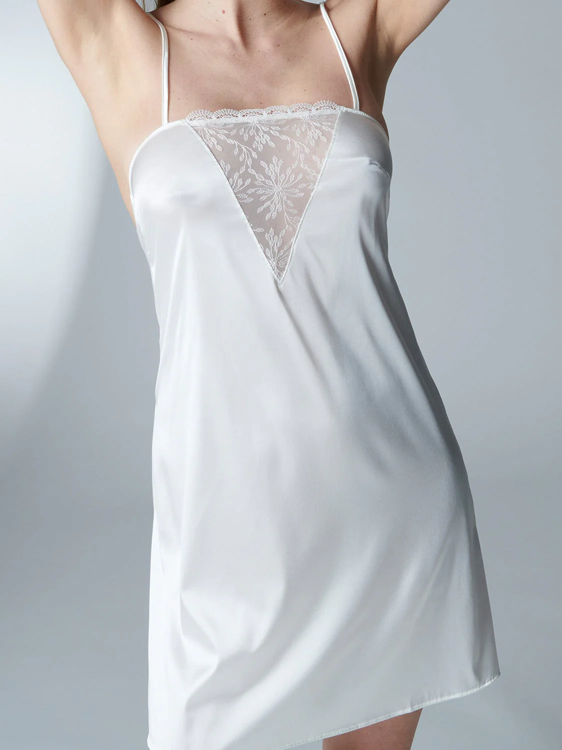 Singuliere Nightdress - Ivory - Image 2