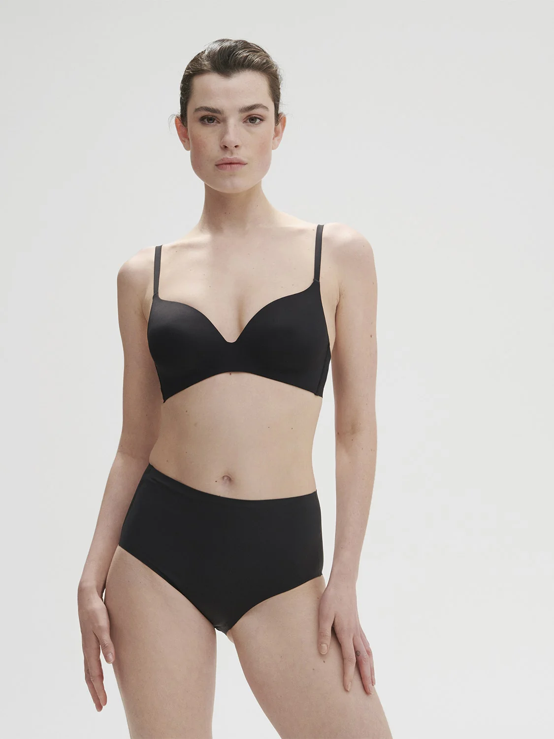 Essentiel Padded Wireless - Black - Image 3
