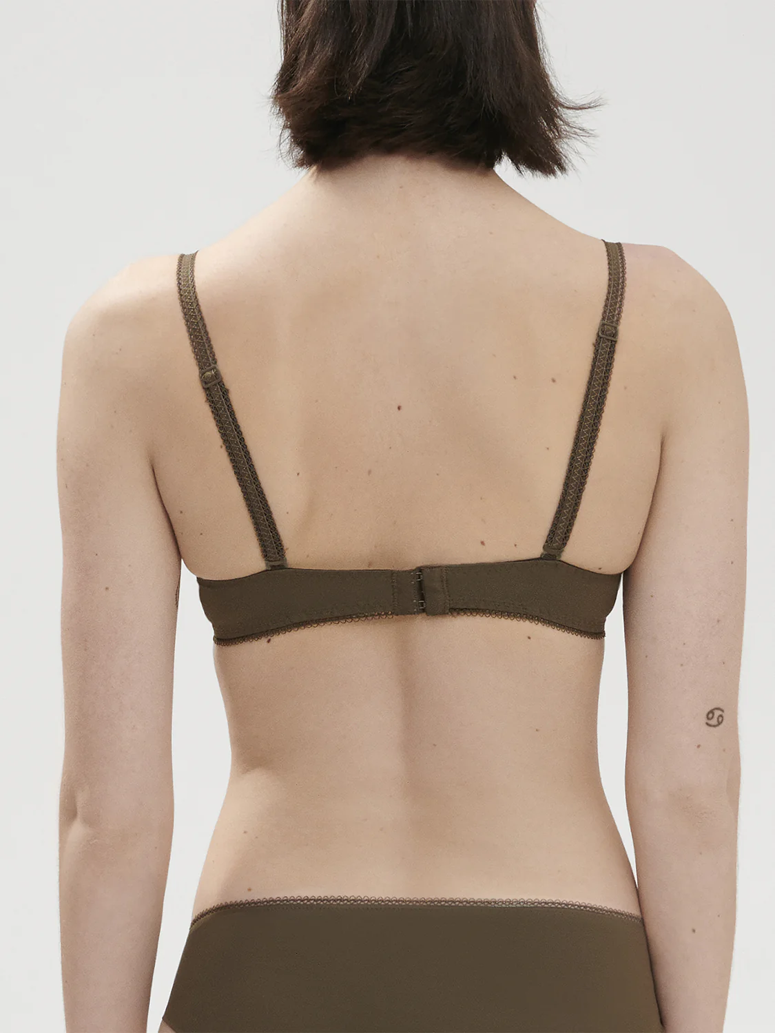 Amazone Full Coverage Plunge - Nomad Green - Image 7