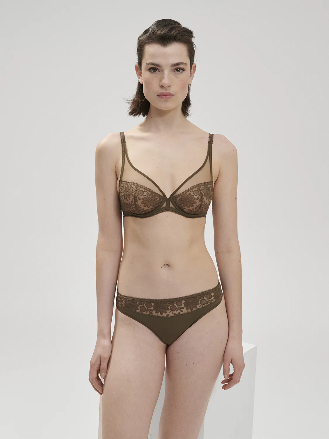 Amazone Full Coverage Plunge - Nomad Green - Image 8