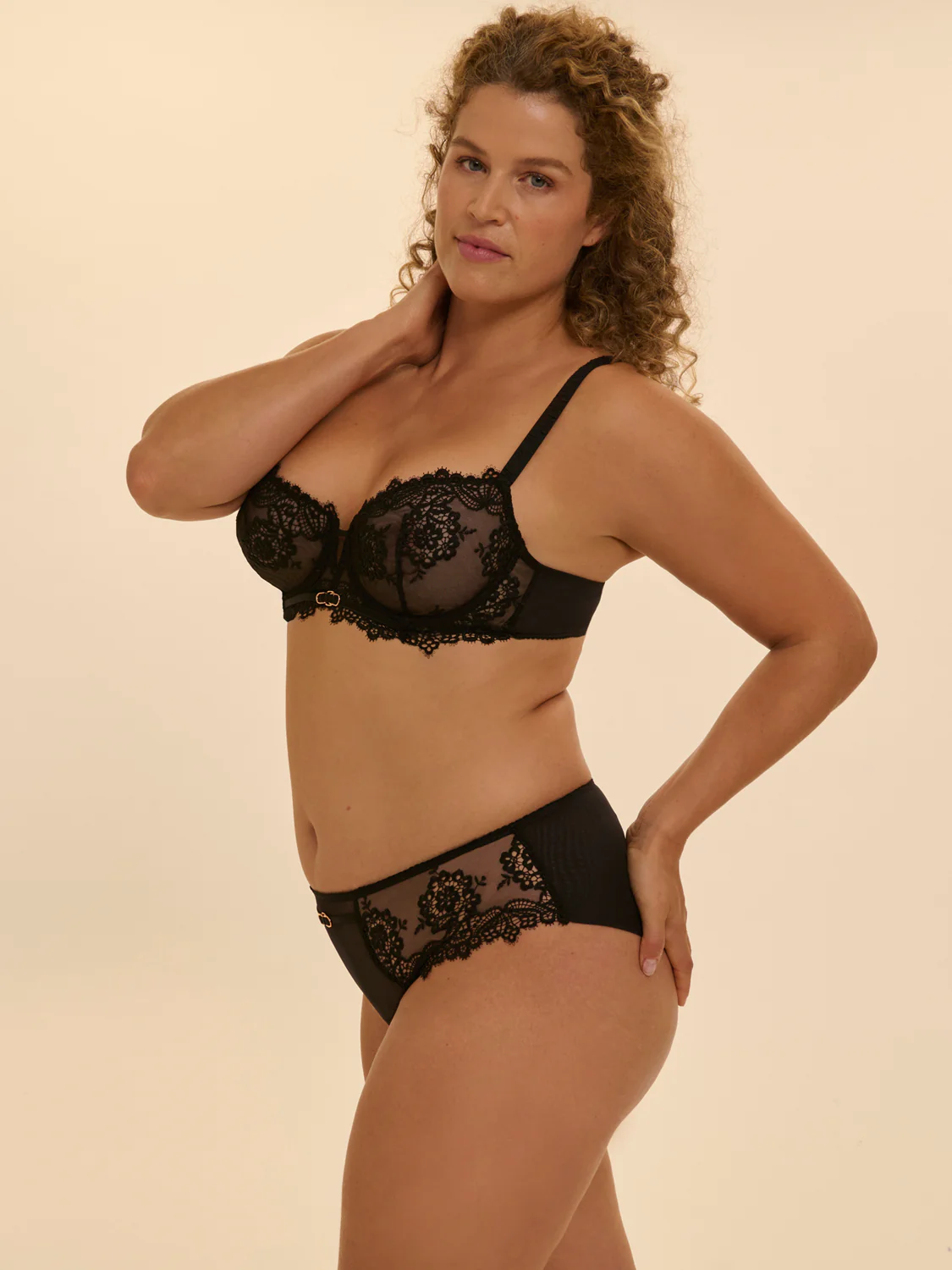 Idole Sheer Demi - Black - Image 10