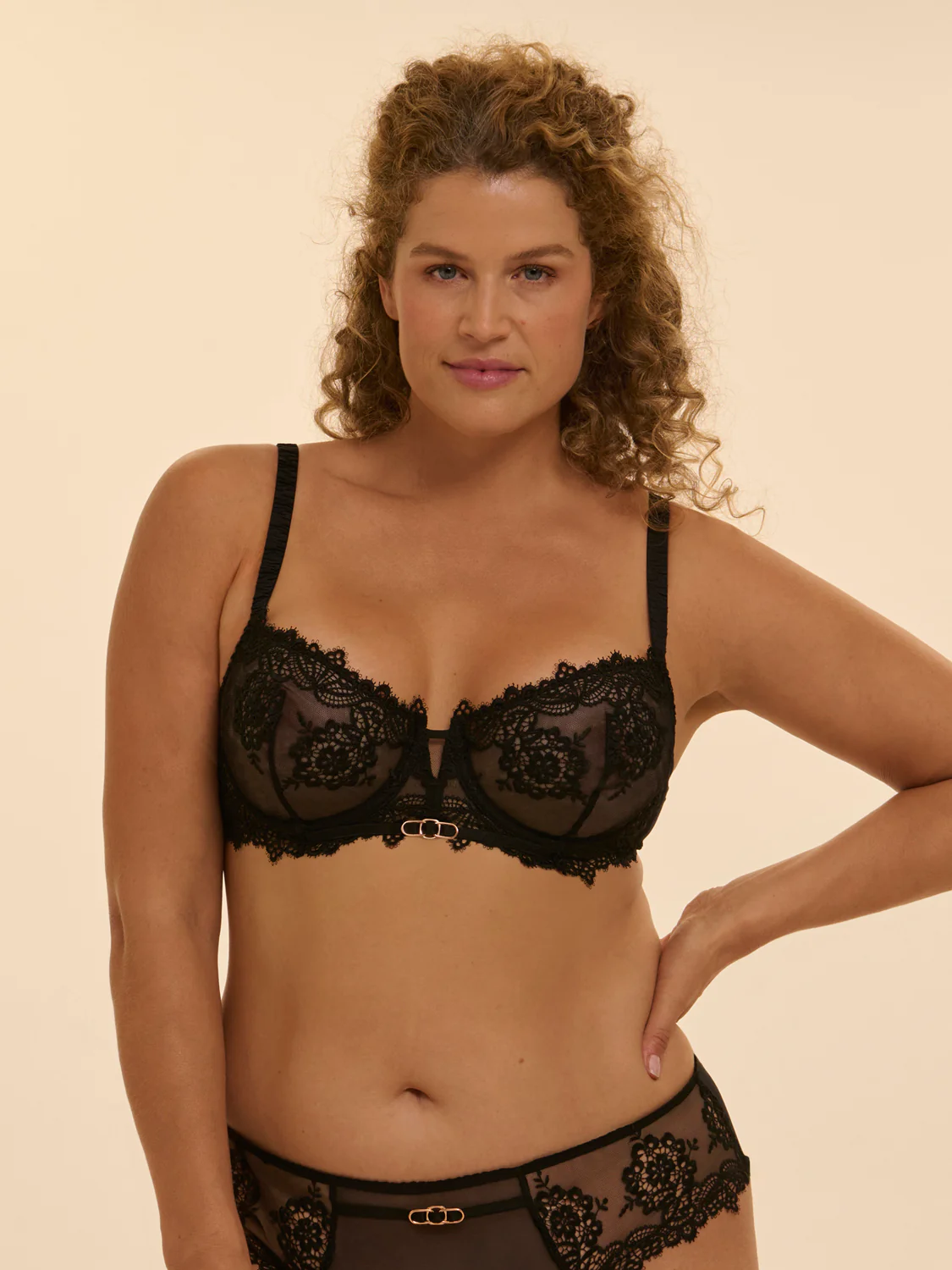 Idole Sheer Demi - Black - Image 7