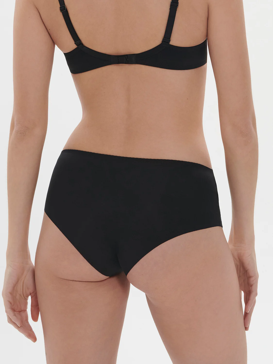 Saga Boyshort - Black - Image 3