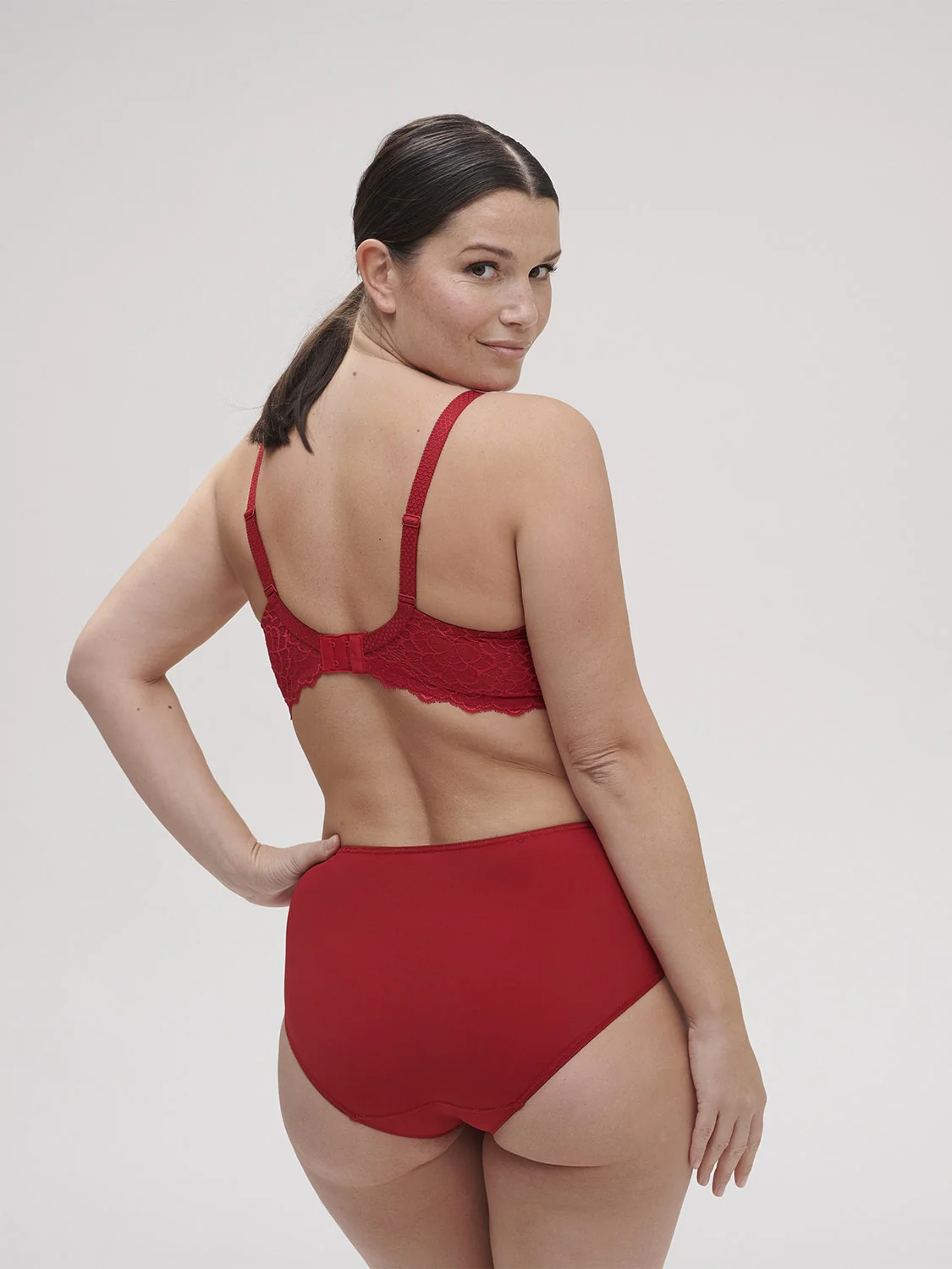 Caresse 3D Plunge - Tango Red - Image 9