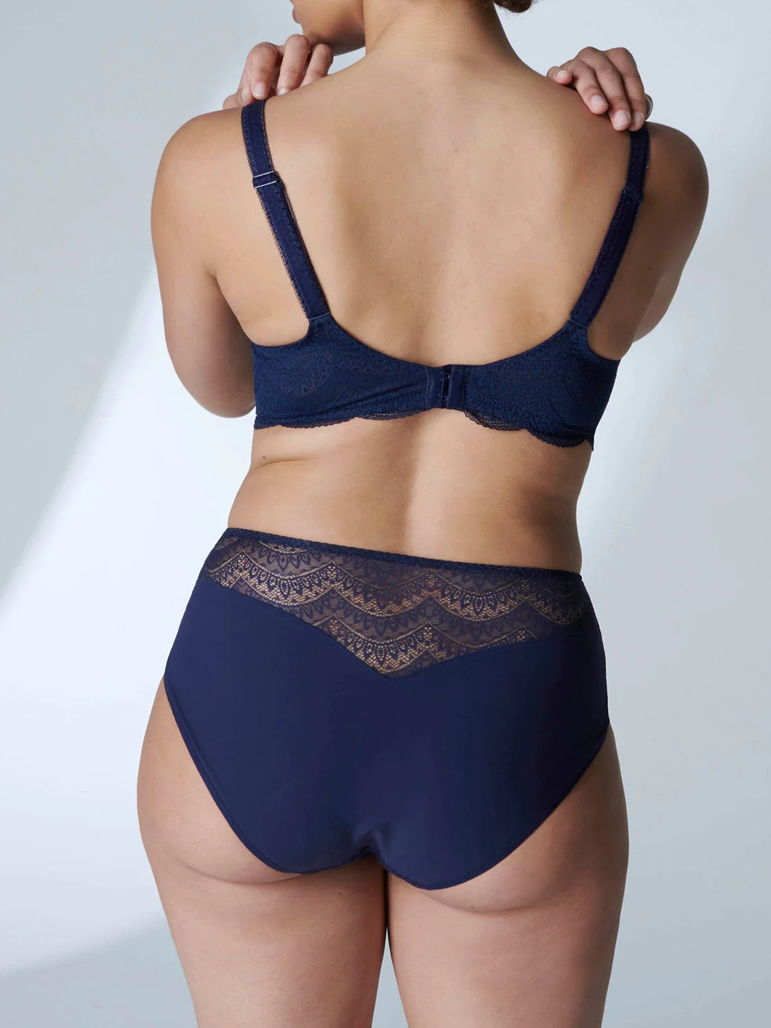 Karma Triangle 3D Demi - Midnight - Image 9