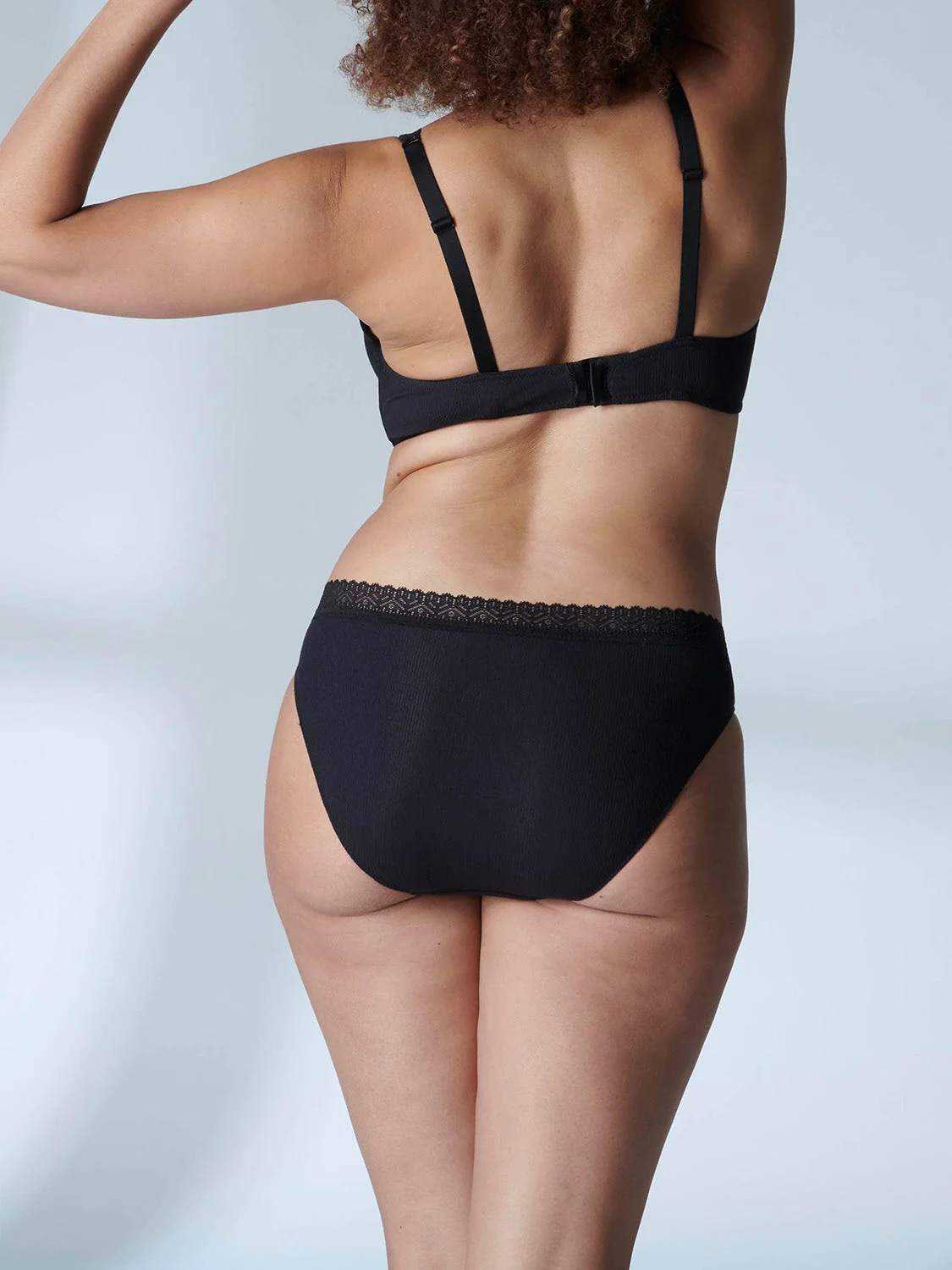 Eugenie Wireless Triangle - Black - Image 10