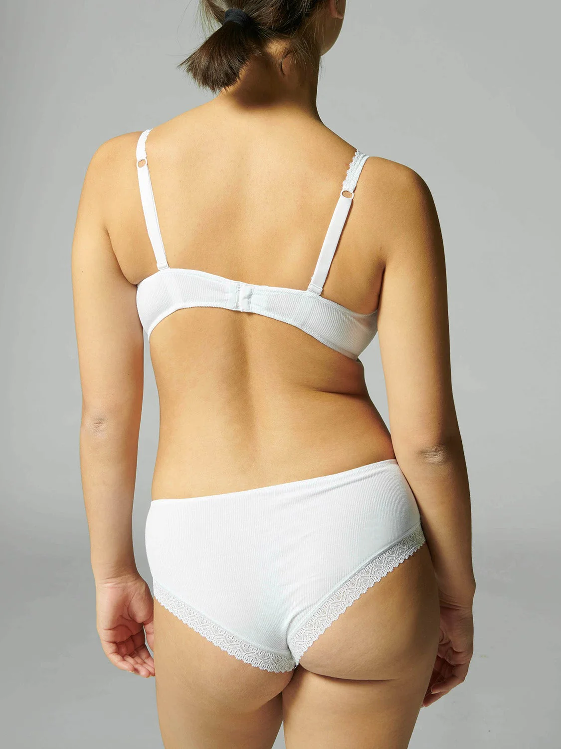 Eugenie Wireless Triangle - White - Image 9