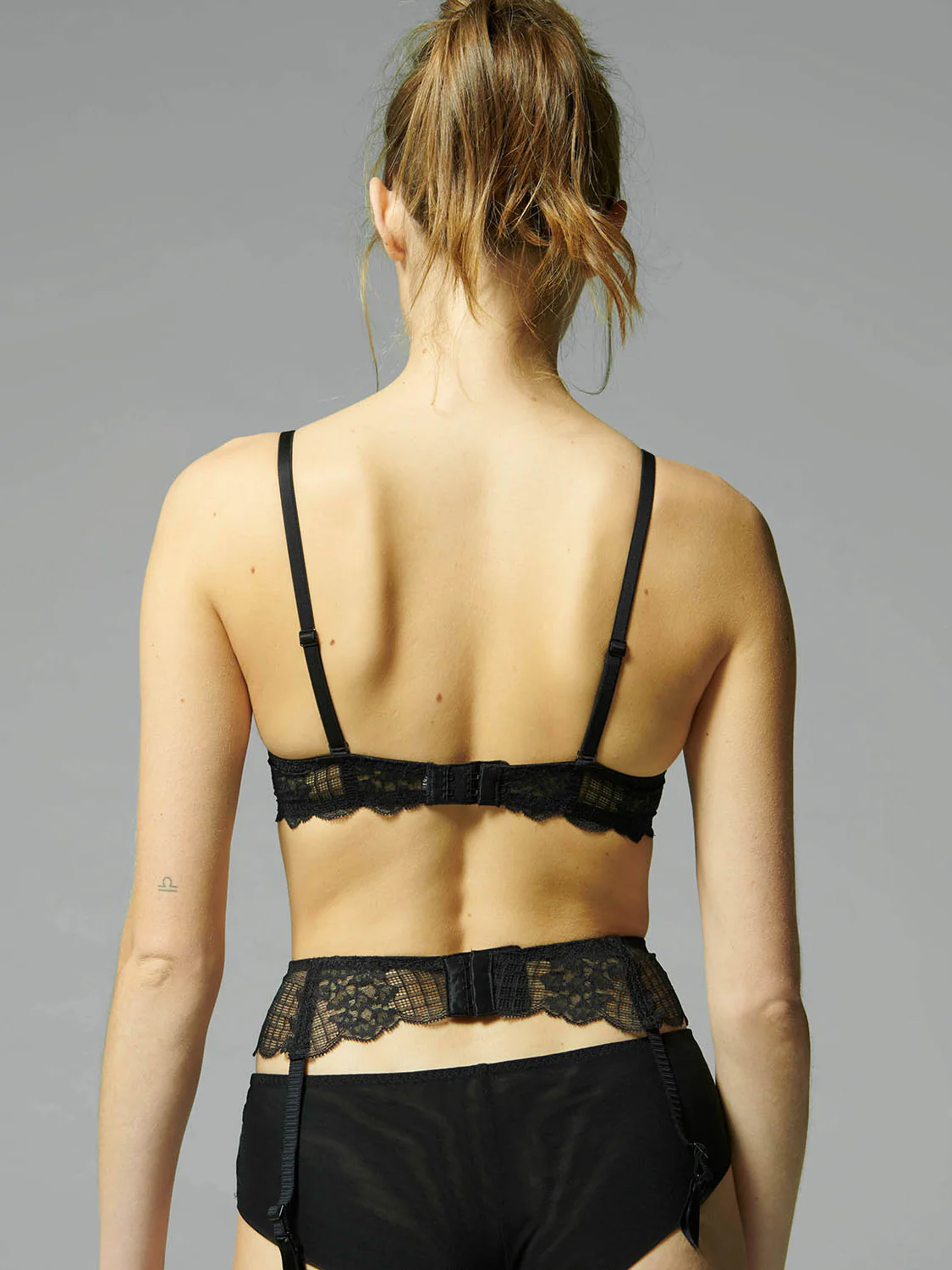 Reve Suspender Belt - Black - Image 4