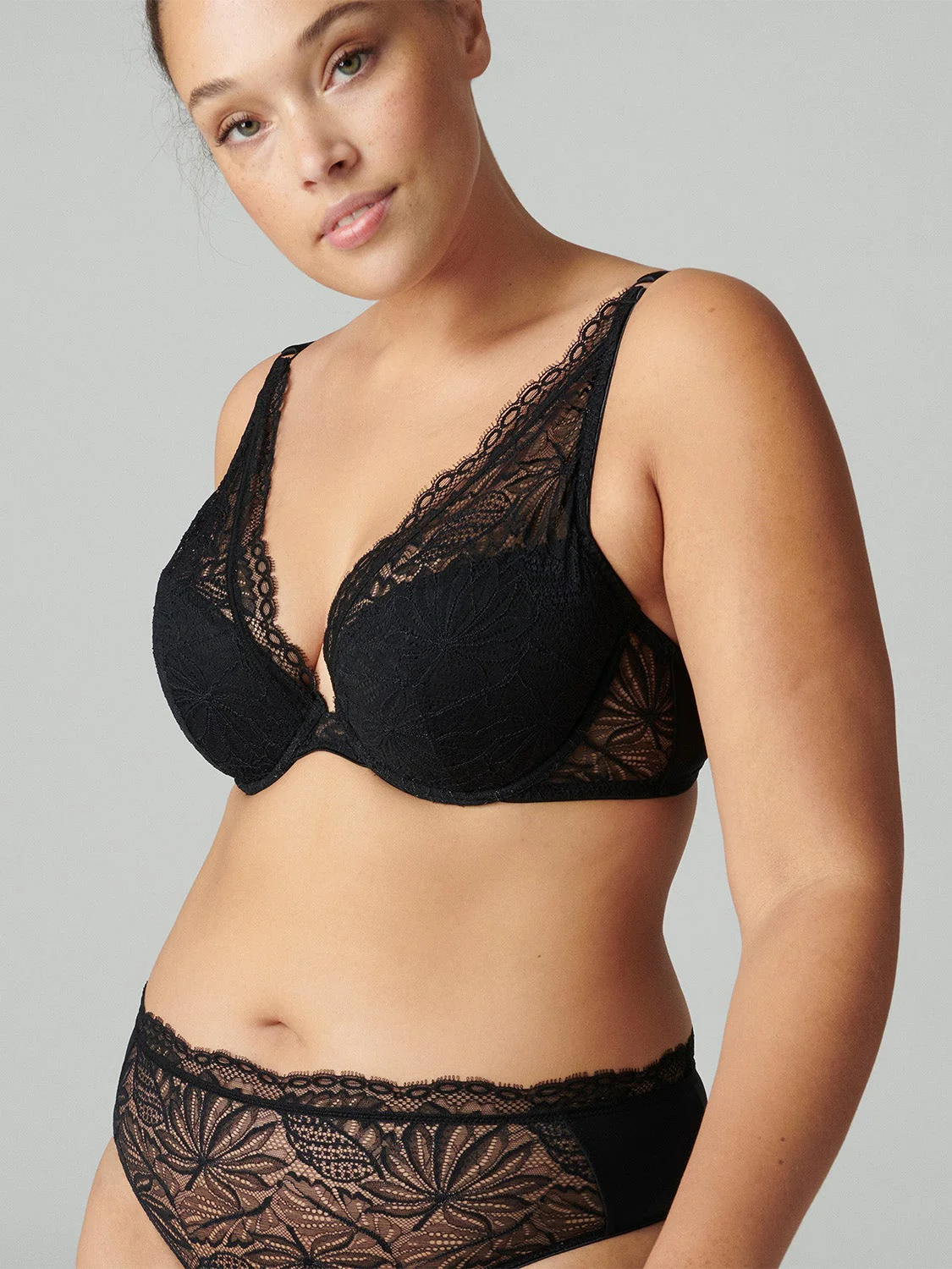 Exotica Triangle Contour - Black - Image 6