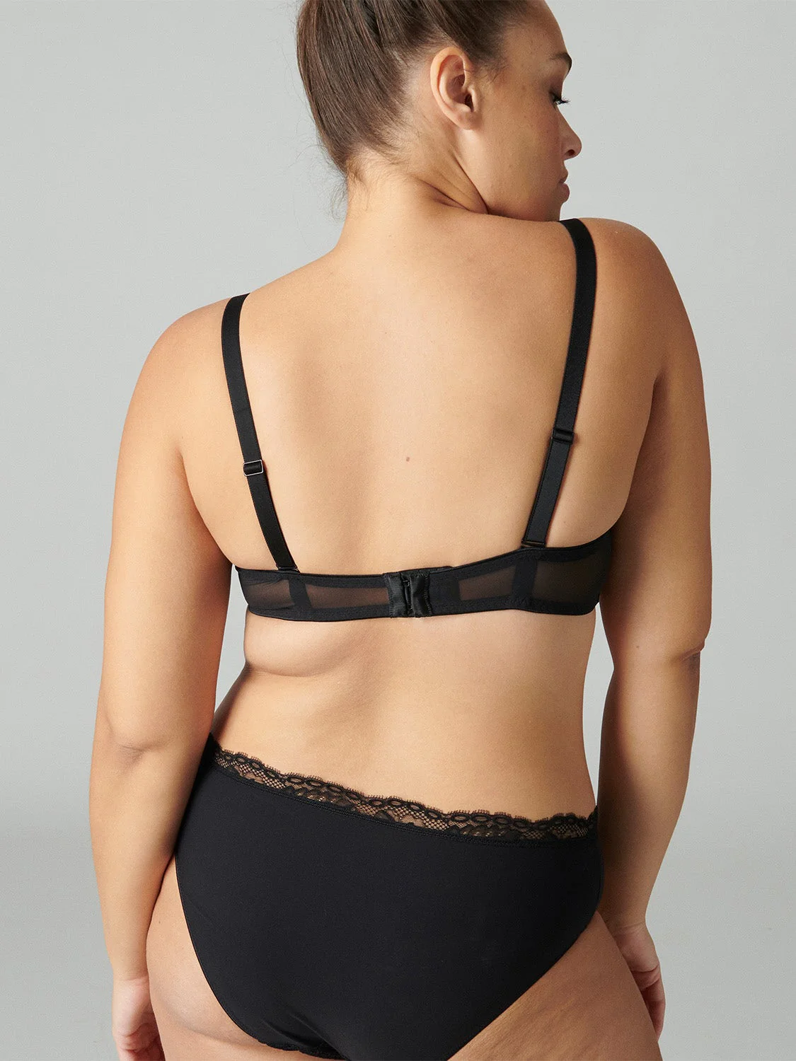 Exotica Triangle Contour - Black - Image 7