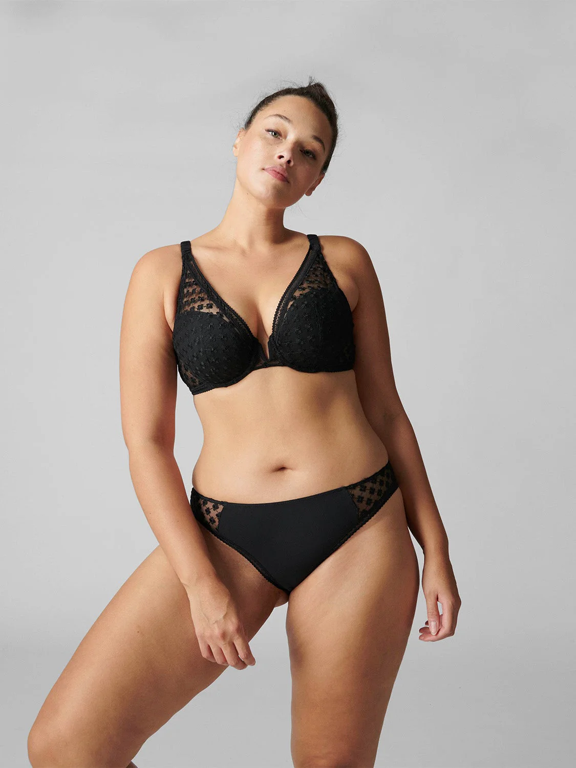 Hortense Triangle Push-Up - Black - Image 8