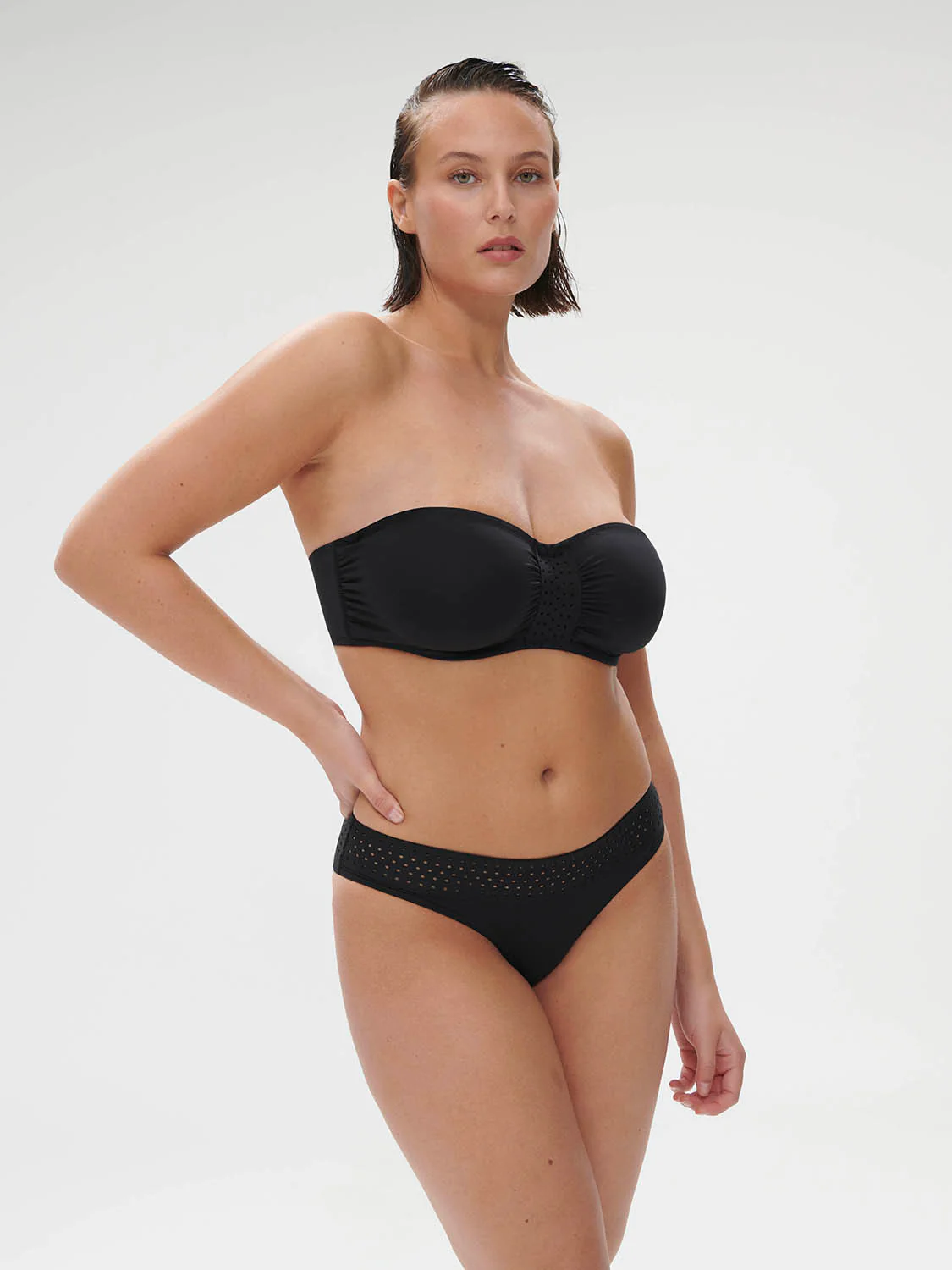 Hoya Underwire Bandeau - Black - Image 10