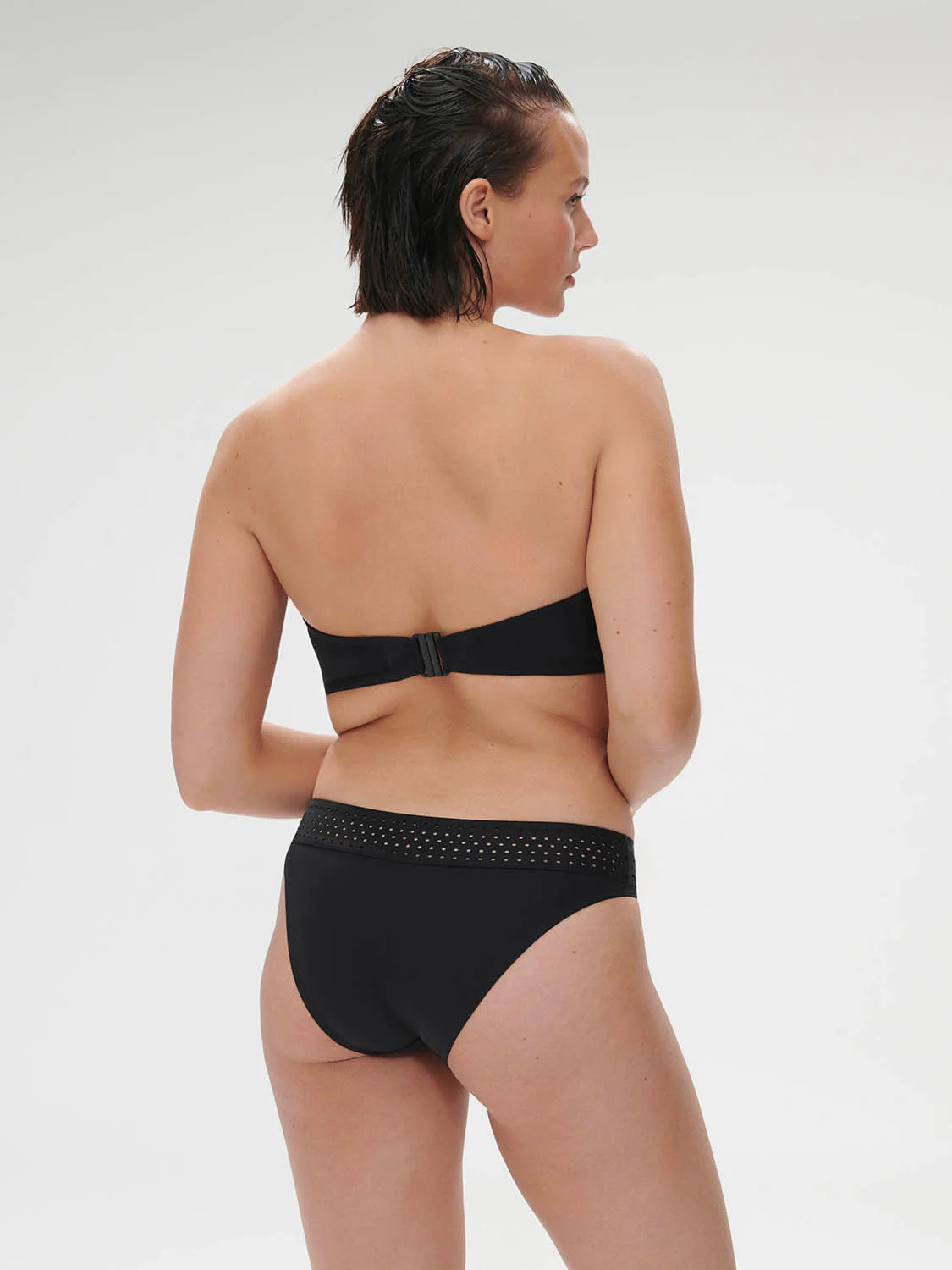 Hoya Underwire Bandeau - Black - Image 13