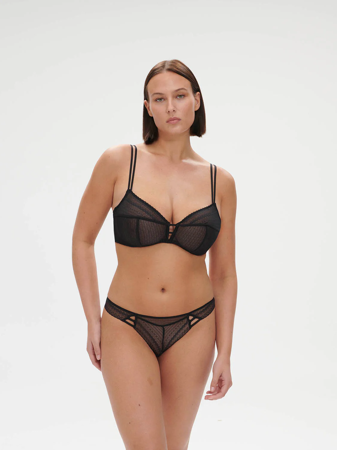 Pia V-Shaped Underwire - Black - Image 10