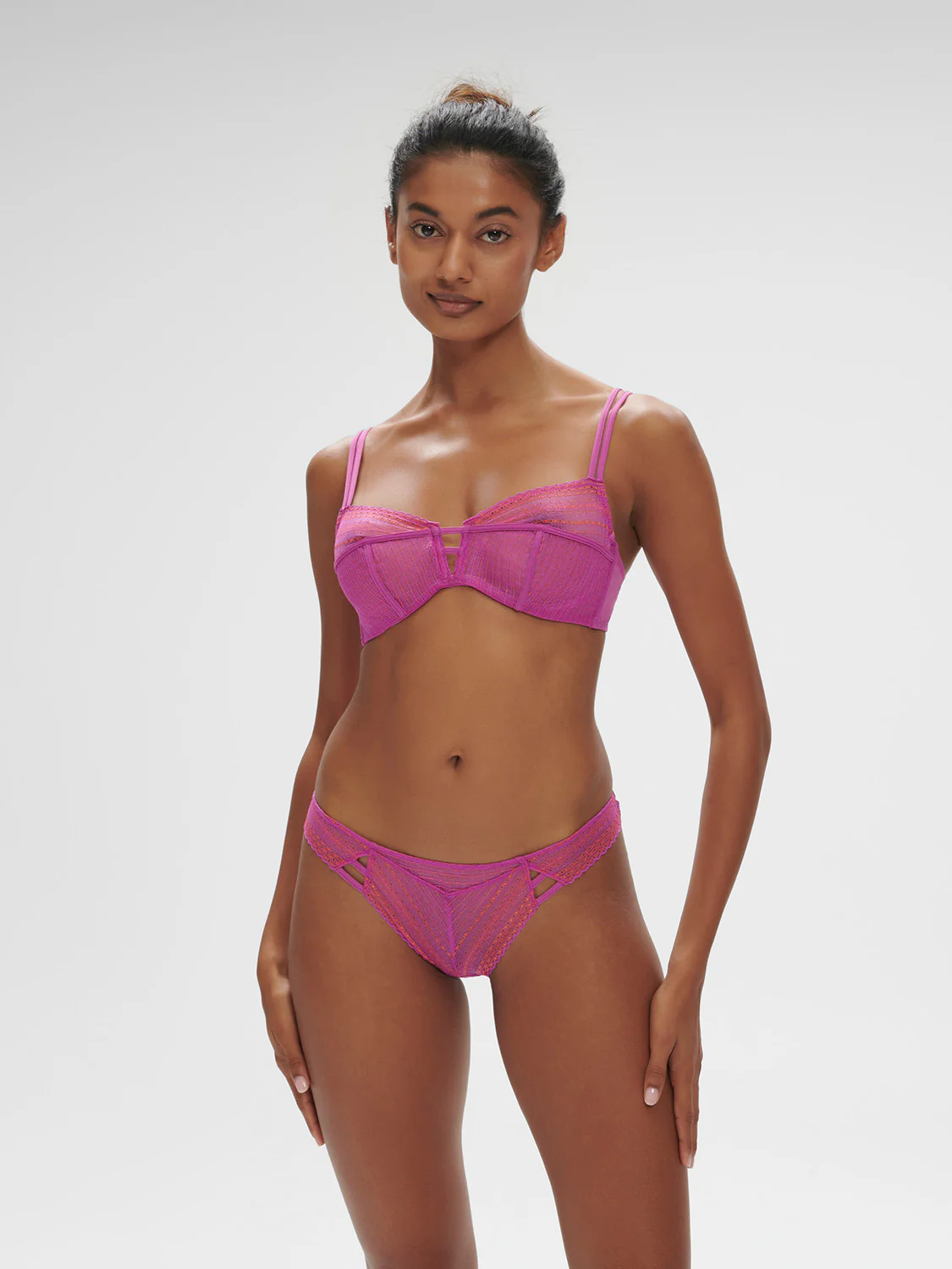 Pia V-Shaped Underwire - Energy Pink - Image 4