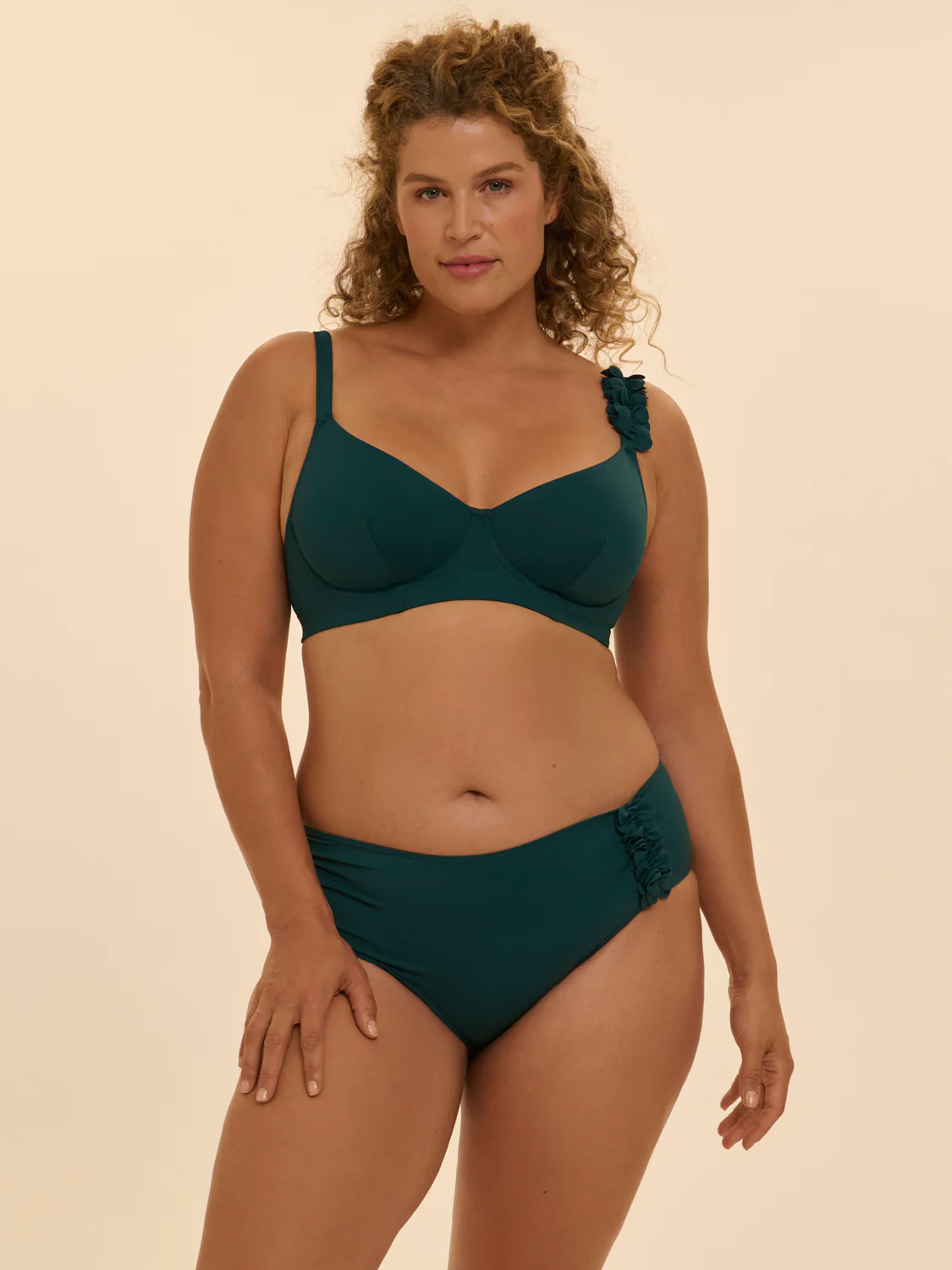 Paloma Full Cup - Emerald - Image 3