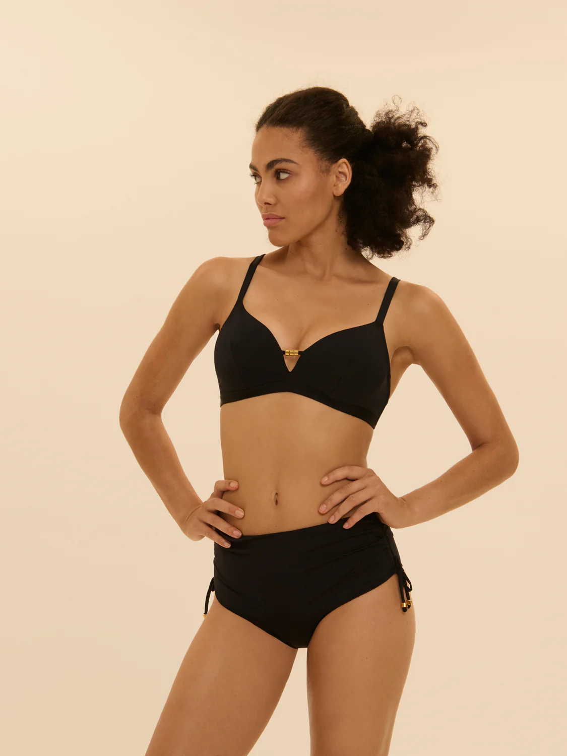 Perle Underwire Triangle - Black - Image 5