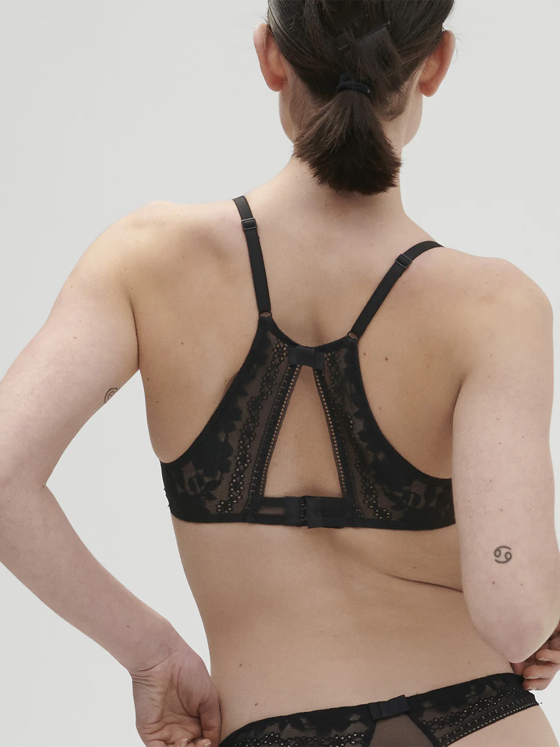 Heloise Underwire Triangle - Black - Image 12