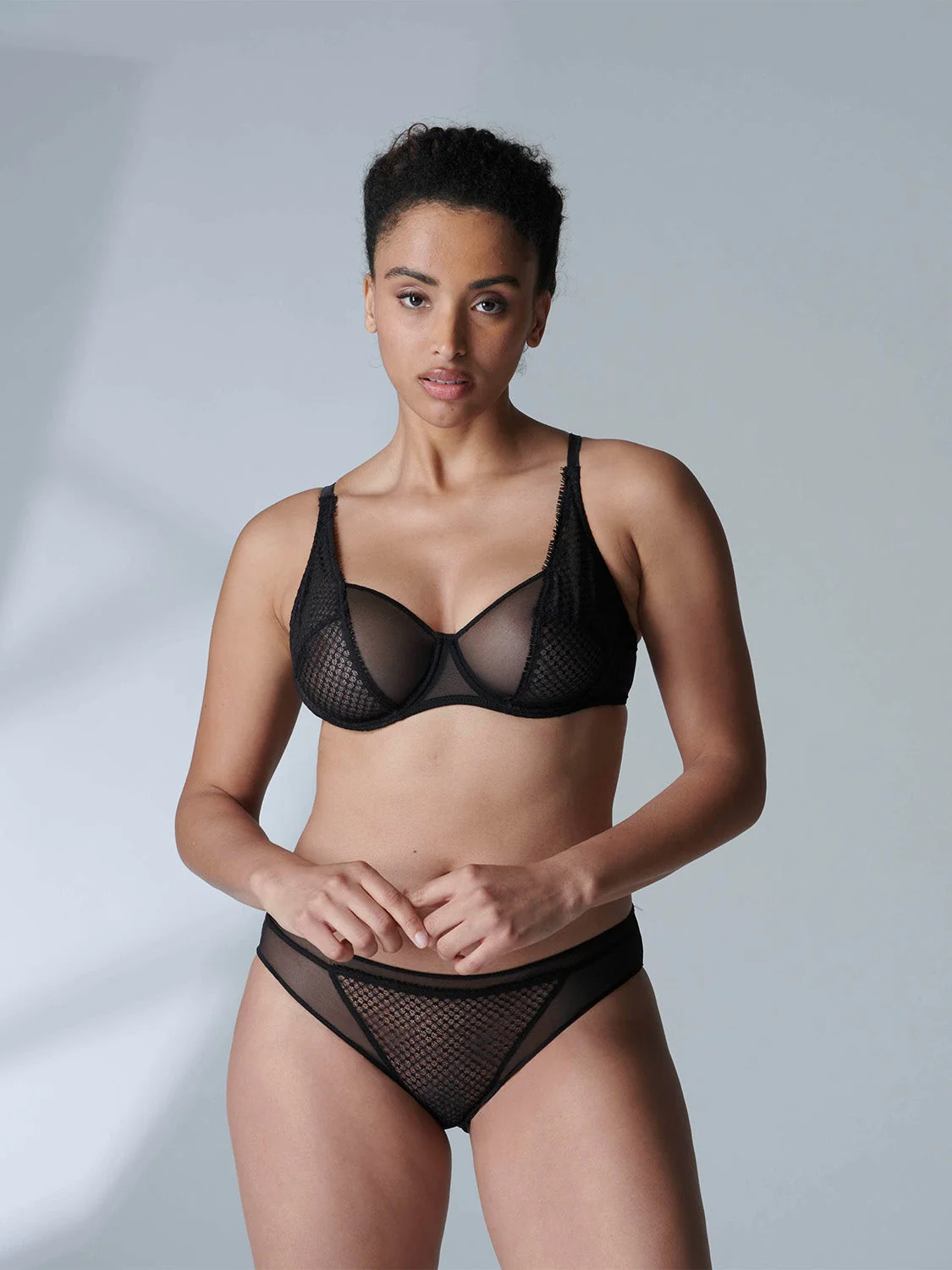 Manon Underwire Plunge - Black - Image 4
