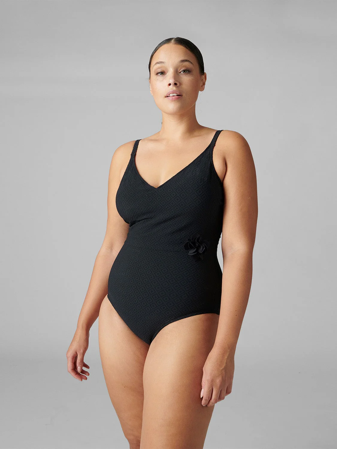 Dune Wireless Padded One-Piece - Black - Image 3
