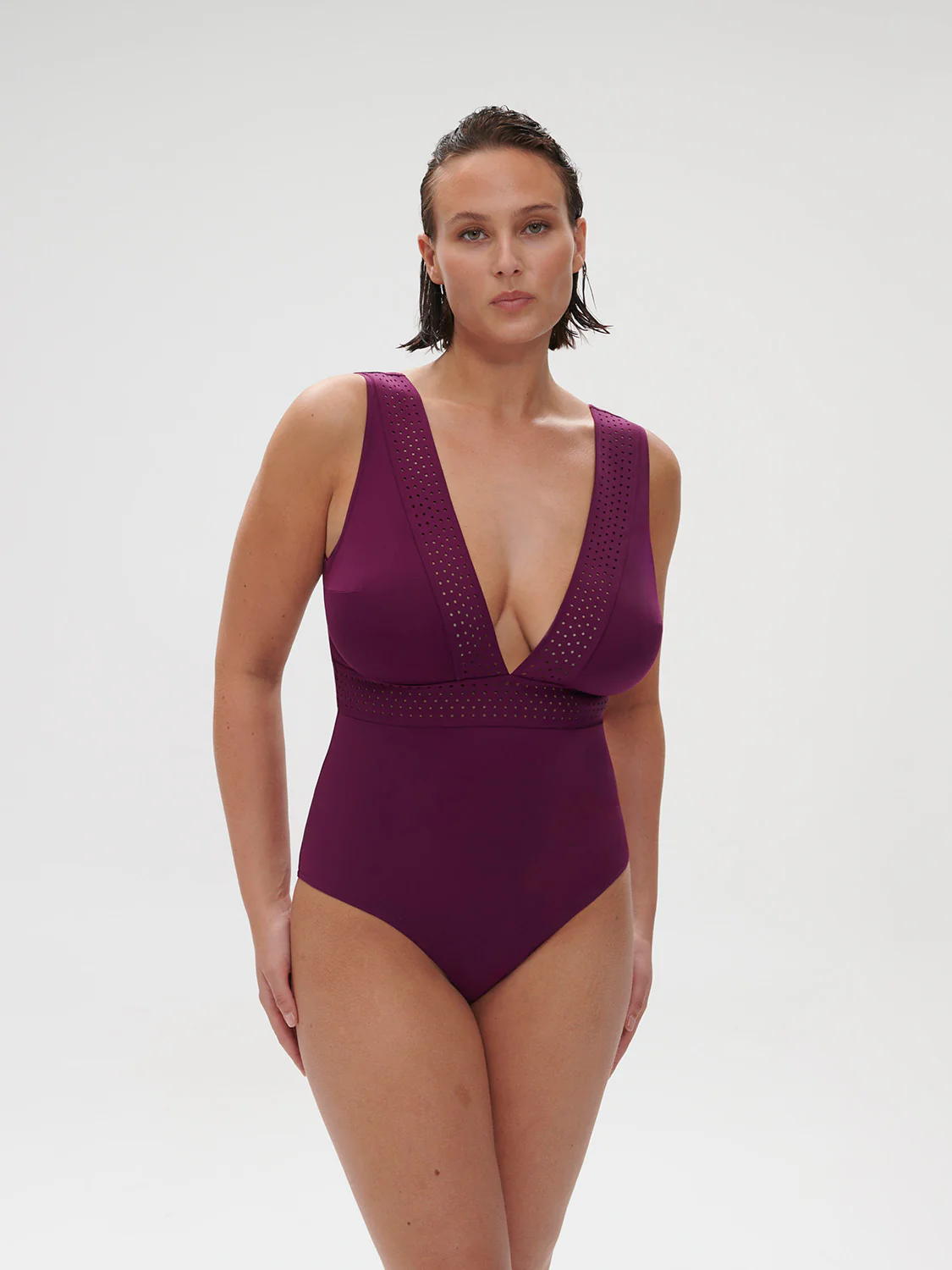 Hoya Wireless One-Piece - Blackberry - Image 9